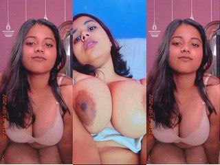 Sexy Bengali Girl Shows Boobs