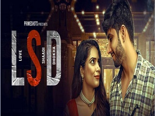 Sexy Girl Shows Her Boobs